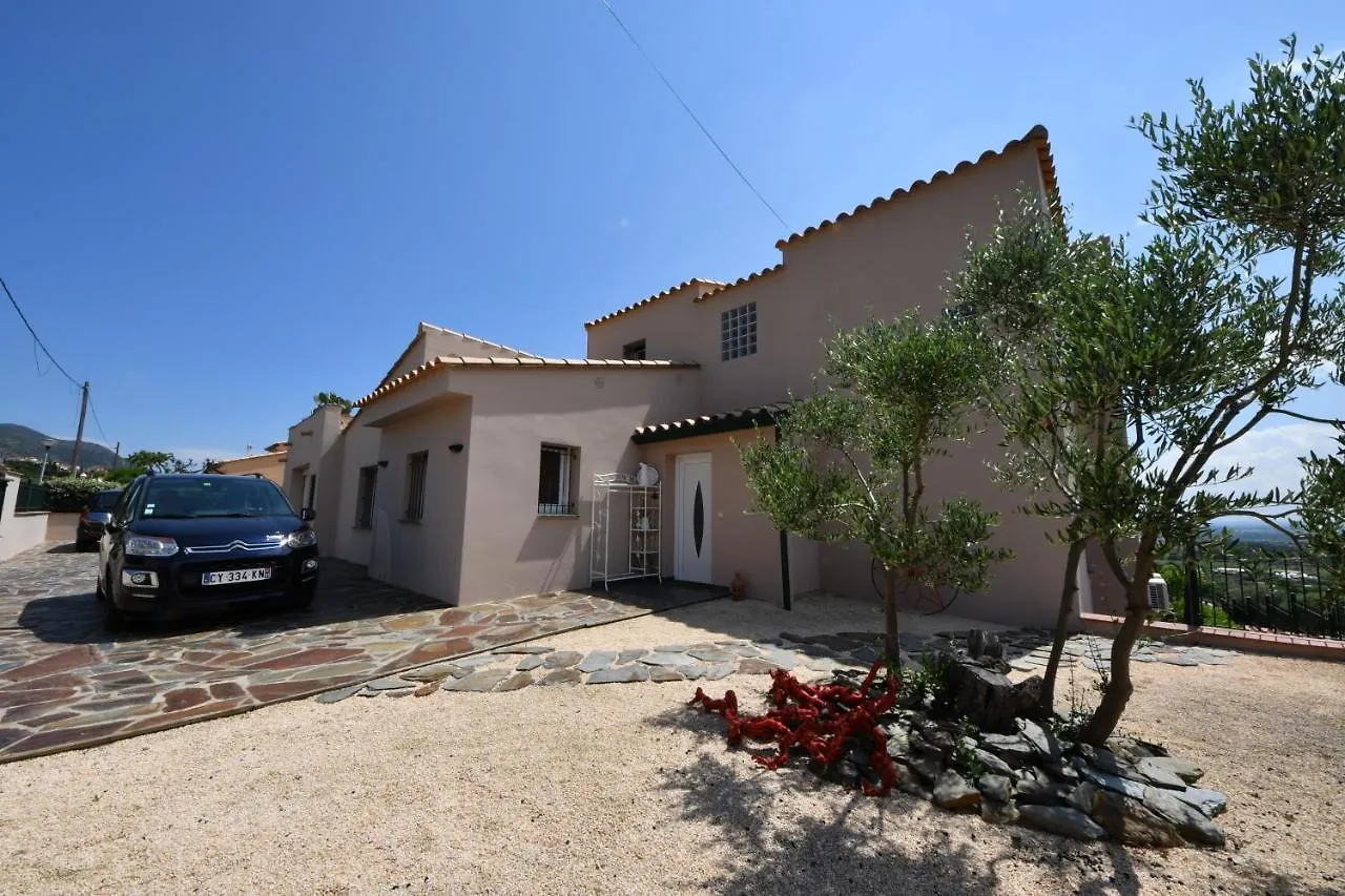 Suite & Spa Panoramic Olivars Pau