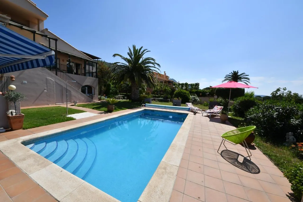 Suite & Spa Panoramic Olivars Pau Bed & Breakfast